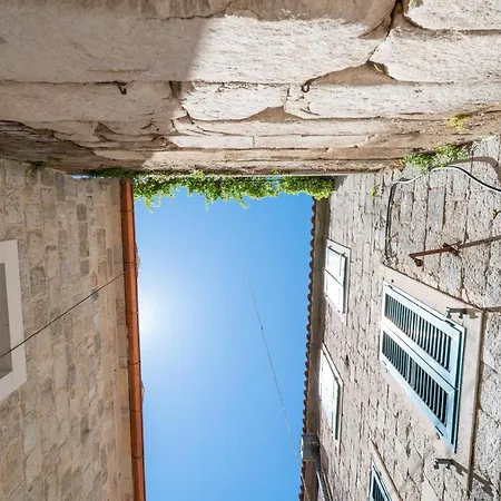 Superior Within Diocletian Walls Apartment